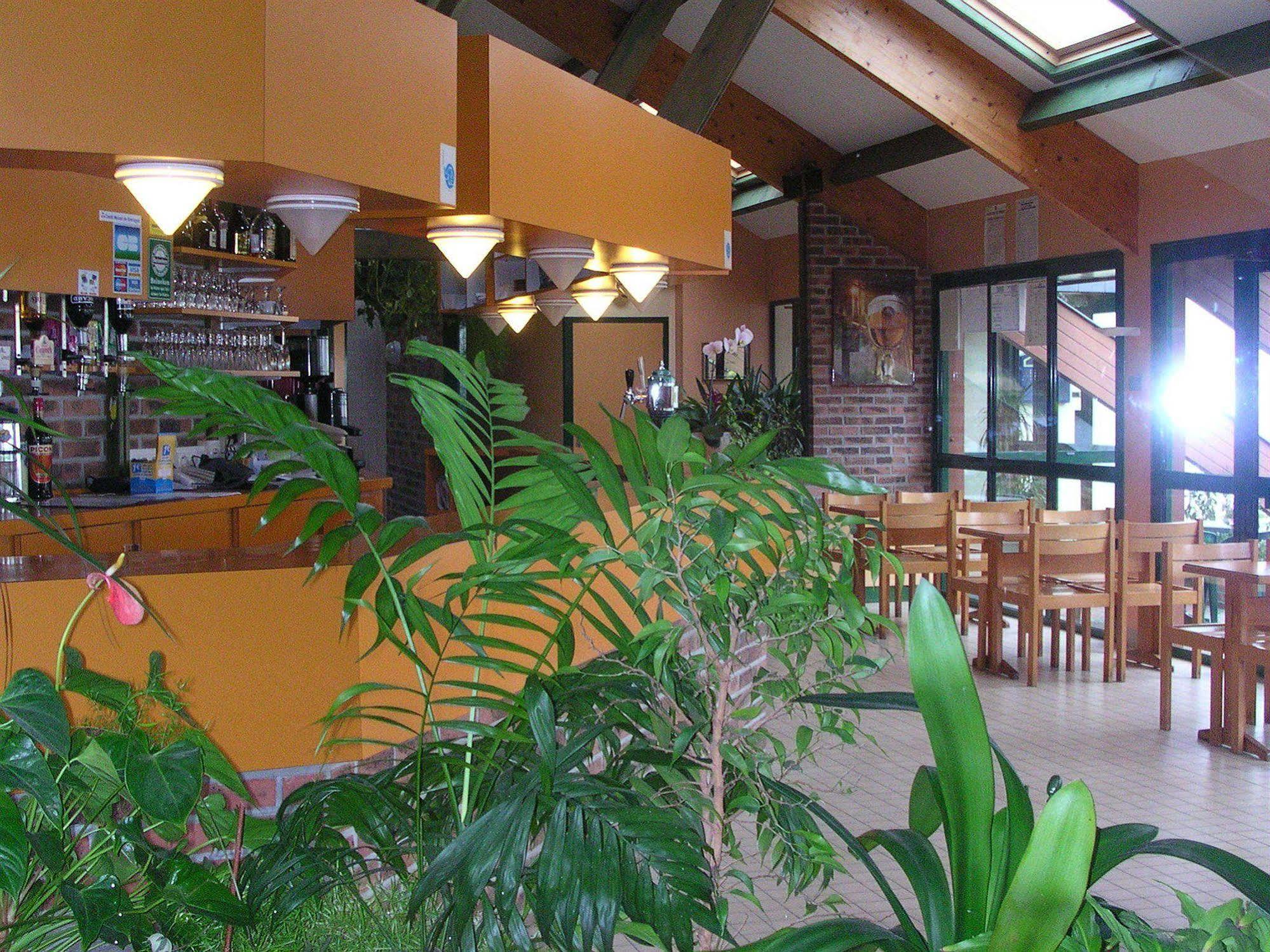 布列塔尼酒店 Louvigné-de-Bais 外观 照片